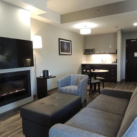 Best Western Premier Northwood Hotel Тимминс Номер фото