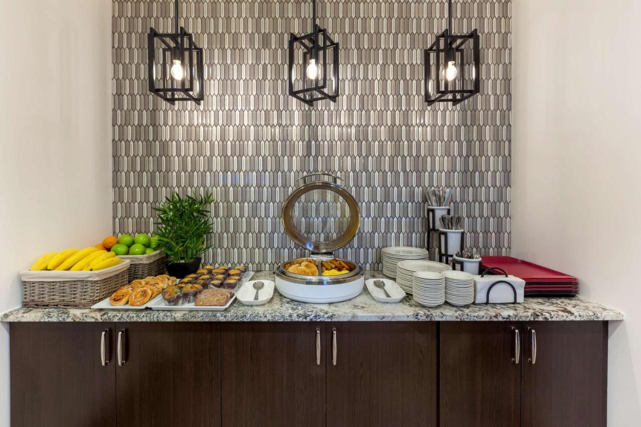 Best Western Premier Northwood Hotel Тимминс Экстерьер фото