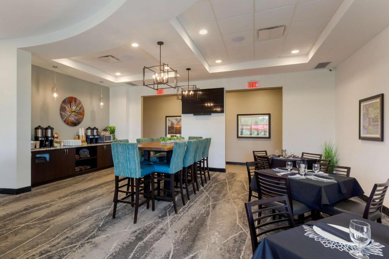 Best Western Premier Northwood Hotel Тимминс Экстерьер фото