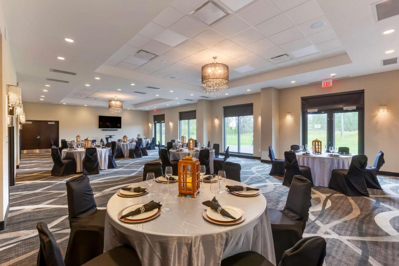 Best Western Premier Northwood Hotel Тимминс Экстерьер фото