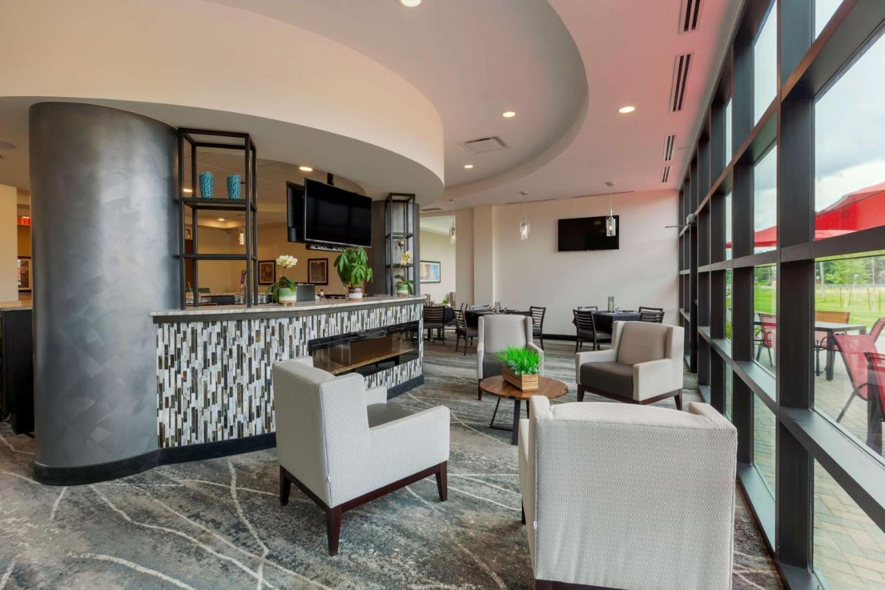 Best Western Premier Northwood Hotel Тимминс Экстерьер фото