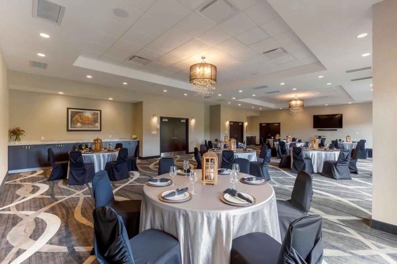 Best Western Premier Northwood Hotel Тимминс Экстерьер фото