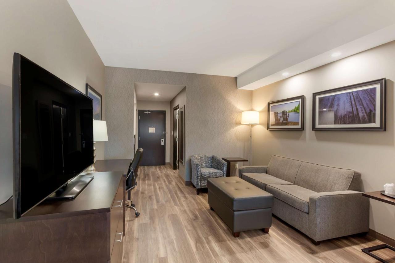 Best Western Premier Northwood Hotel Тимминс Экстерьер фото